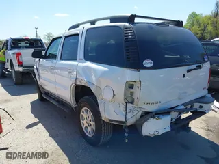 2005 Chevrolet Tahoe LT with VIN 1GNEK13T75R131741, listed as a IAAI auction lot 41992850 with 262,880 mi miles. Bid and sale history available at carsss.com. Image 3.