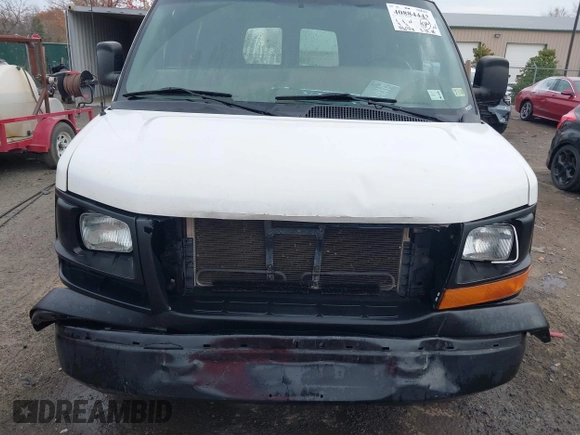 2017 GMC Savana Cargo z VIN 1GTW7AFF8H1130346, wystawiony jako IAAI lot #40884442 z przebiegiem 146 914 mil mil oraz . Historia ofert i sprzedaży dostępna na DreamBid. Obrazek 6.
