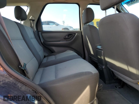 2004 Ford Escape XLS with VIN 1FMYU92114DA08913, listed as a Copart auction lot 47459535 with 153,887 mi miles and Clean Title. Bid and sale history available at DreamBid. Image 11.