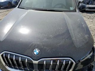 2025 BMW X1 xDrive28i z VIN WBX73EF07S5115682, wystawiony jako Copart lot #53957285 z przebiegiem Nie podano mil oraz Szkoda całkowita • Salvage title. Historia ofert i sprzedaży dostępna na DreamBid. Obrazek 12.
