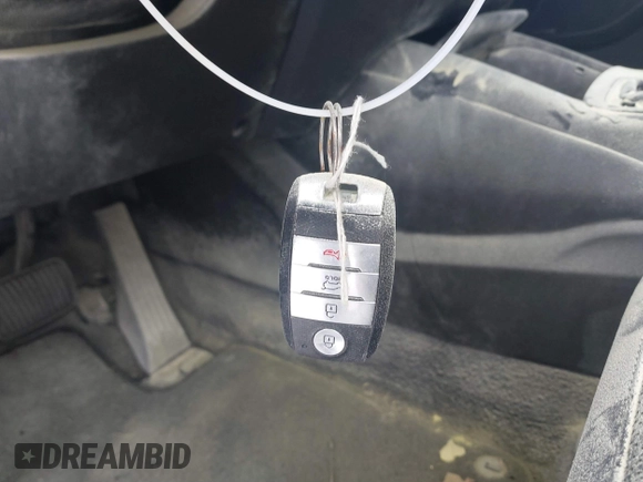 2019 Kia Sorento SX V6 with VIN 5XYPKDA58KG548822, listed as a IAAI auction lot 41606599 with 66,760 mi miles. Bid and sale history available at carsss.com. Image 11.