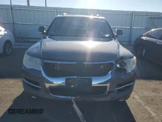 2010 Volkswagen Touareg VR6 with VIN WVGBF7A98AD001335, listed as a Copart auction lot 81735614 with 160,478 mi miles and Salvage Title. Bid and sale history available at DreamBid. Image 5.