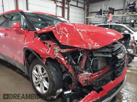 2021 Chevrolet Blazer LT z VIN 3GNKBHRS4MS520813, wystawiony jako IAAI lot #41095904 z przebiegiem 85 184 mil mil oraz . Historia ofert i sprzedaży dostępna na DreamBid. Obrazek 6.