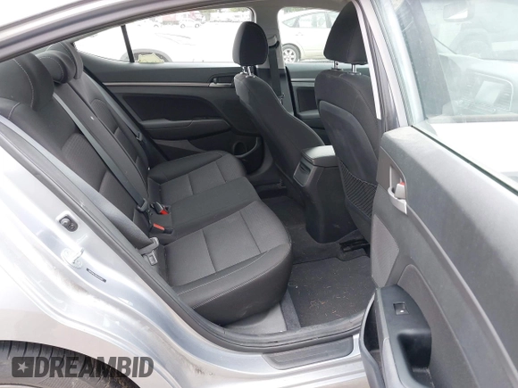 2017 Hyundai Elantra SE z VIN 5NPD84LF8HH202097, wystawiony jako IAAI lot #42283307 z przebiegiem 94 568 mil mil oraz . Historia ofert i sprzedaży dostępna na DreamBid. Obrazek 8.
