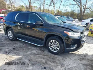 2019 Chevrolet Traverse LT Cloth with VIN 1GNERGKW5KJ299267, listed as a IAAI auction lot 41611802 with 135,442 mi miles. Bid and sale history available at carsss.com. Image 1.