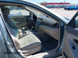 2008 Toyota Camry LE with VIN 4T1BE46K18U760223, listed as a IAAI auction lot 42143764 with 102,938 mi miles. Bid and sale history available at carsss.com. Image 5.