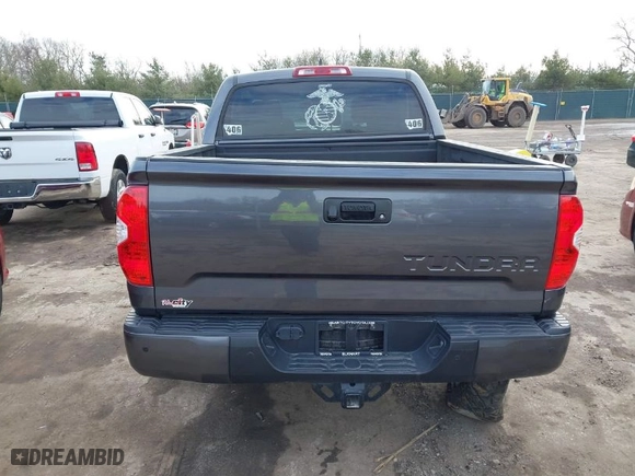 2020 Toyota Tundra 4WD SR5 with VIN 5TFDY5F16LX923392, listed as a IAAI auction lot 41497802 with 27,492 mi miles. Bid and sale history available at carsss.com. Image 17.