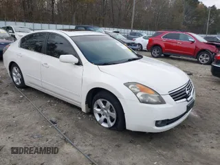 2009 Nissan Altima 2.5 S with VIN 1N4AL21EX9C143184, listed as a IAAI auction lot 41108362 with 195,564 mi miles. Bid and sale history available at carsss.com. Image 1.