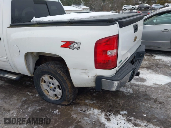 2010 Chevrolet Silverado 1500 LT with VIN 3GCRKSE32AG259148, listed as a IAAI auction lot 41518065 with 97,611 mi miles and . Bid and sale history available at DreamBid. Image 6.