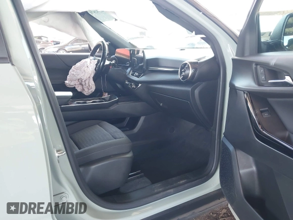 2025 Chevrolet Equinox FWD LT with VIN 3GNAXHEG8SL124888, listed as a IAAI auction lot 42392870 with 6,733 mi miles and . Bid and sale history available at DreamBid. Image 5.
