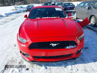 2015 Ford Mustang V6 z VIN 1FA6P8AM4F5314998, wystawiony jako IAAI lot #41292456 z przebiegiem 160 692 mil mil oraz . Historia ofert i sprzedaży dostępna na DreamBid. Obrazek 12.
