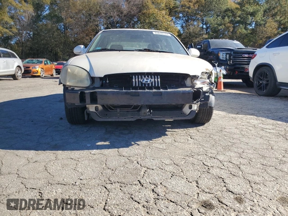 2001 Hyundai Sonata GLS with VIN KMHWF35V11A474934, listed as a Copart auction lot 83633174 with 127,176 mi miles and Clean Title. Bid and sale history available at carsss.com. Image 5.
