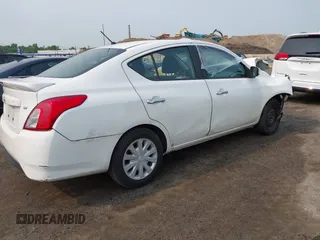 2019 Nissan Versa SV z VIN 3N1CN7AP1KL809079, wystawiony jako IAAI lot #42405903 z przebiegiem 76 115 mil mil oraz . Historia ofert i sprzedaży dostępna na DreamBid. Obrazek 4.