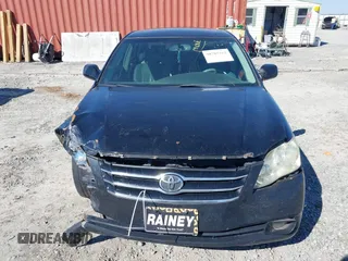 2005 Toyota Avalon XL with VIN 4T1BK36B25U012191, listed as a IAAI auction lot 38785162 with 230,071 mi miles and . Bid and sale history available at carsss.com. Image 12.