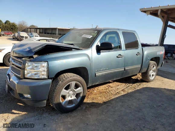 2010 Chevrolet Silverado 1500 LT with VIN 3GCRCSE08AG235827, listed as a Copart auction lot 46682415 with 152,788 mi miles and Salvage Title. Bid and sale history available at carsss.com. Image 1.