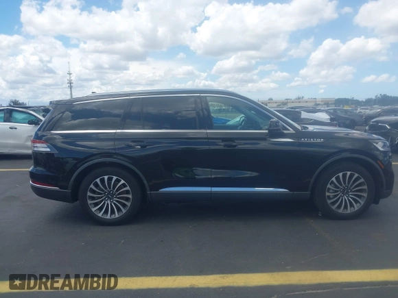 2021 Lincoln Aviator Reserve with VIN 5LM5J7WC0MGL12385, listed as a IAAI auction lot 42472422 with 20,404 mi miles and . Bid and sale history available at DreamBid. Image 13.
