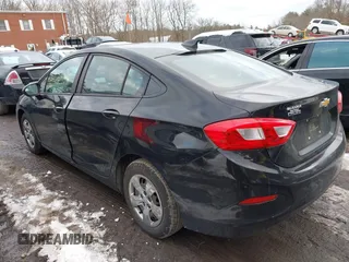 2017 Chevrolet Cruze LS z VIN 1G1BC5SM3H7138902, wystawiony jako IAAI lot #41546782 z przebiegiem 90 908 mil mil oraz . Historia ofert i sprzedaży dostępna na DreamBid. Obrazek 3.