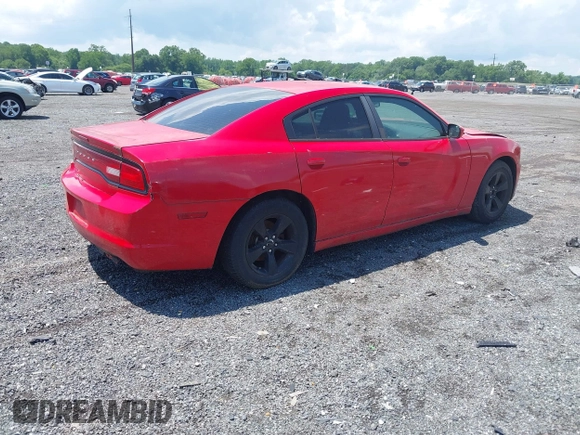 2011 Dodge Charger SE z VIN 2B3CL3CG5BH608062, wystawiony jako IAAI lot #42547136 z przebiegiem Nie podano mil oraz . Historia ofert i sprzedaży dostępna na DreamBid. Obrazek 4.