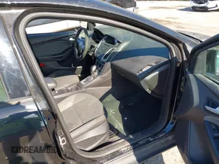 2014 Ford Focus SE with VIN 1FADP3K25EL161324, listed as a IAAI auction lot 42041515 with 80,617 mi miles. Bid and sale history available at carsss.com. Image 5.