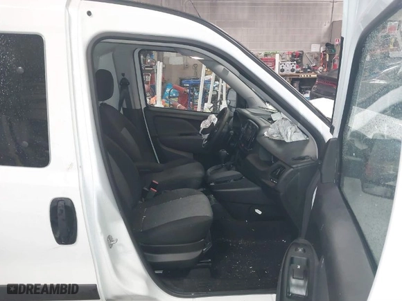 2022 Ram ProMaster City Wagon with VIN ZFBHRFAB8N6Y62014, listed as a IAAI auction lot 41716299 with 35,085 mi miles. Bid and sale history available at carsss.com. Image 5.