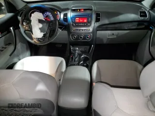 2015 Kia Sorento LX with VIN 5XYKT3A68FG593730, listed as a Copart auction lot 83308664 with 145,209 mi miles and Salvage Title. Bid and sale history available at carsss.com. Image 8.