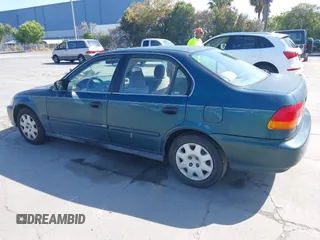 1998 Honda Civic LX z VIN 2HGEJ6672WH563664, wystawiony jako IAAI lot #42400327 z przebiegiem 200 390 mil mil oraz . Historia ofert i sprzedaży dostępna na DreamBid. Obrazek 3.