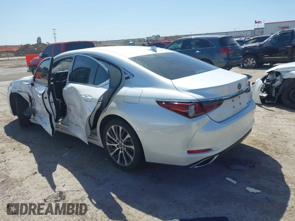 2019 Lexus ES 350 with VIN 58ABZ1B10KU004138, listed as a IAAI auction lot 41859979 with 52,971 mi miles and . Bid and sale history available at DreamBid. Image 3.