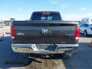 2018 Ram 2500 Big Horn with VIN 3C6UR5DL2JG217613, listed as a IAAI auction lot 41787606 with 101,712 mi miles. Bid and sale history available at carsss.com. Image 17.