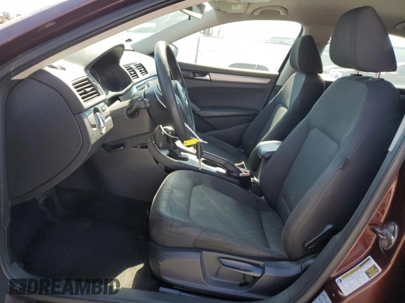 2012 Volkswagen Passat S с VIN 1VWAP7A30CC071068, выставлен на аукционе Copart как лот 62884925 с пробегом 121 858 миль миль и Чистый • Clean title. История ставок и продаж доступна на DreamBid. Изображение 7.