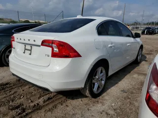2015 Volvo S60 T5 Drive-E Premier with VIN YV140MFB0F1317291, listed as a Copart auction lot 49620273 with 47,927 mi miles. Bid and sale history available at carsss.com. Image 3.