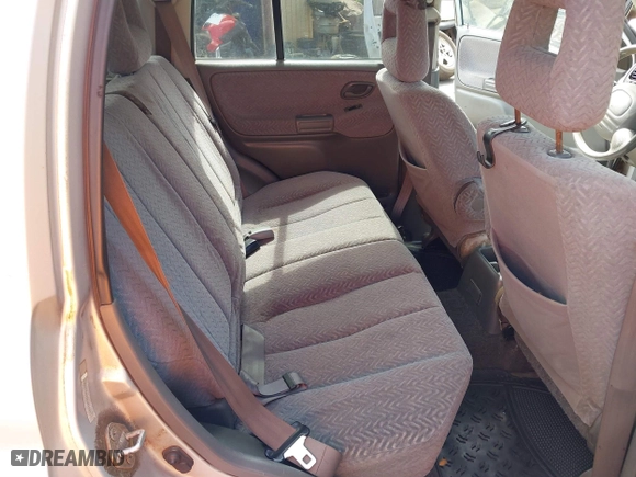 2002 Suzuki Grand Vitara with VIN JS3TE62VX24154173, listed as a IAAI auction lot 41711181 with 224,024 mi miles. Bid and sale history available at carsss.com. Image 8.