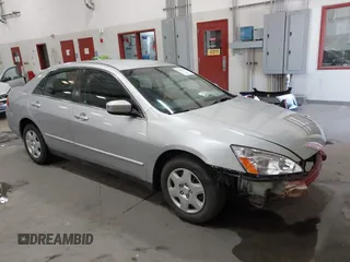 2007 Honda Accord LX z VIN 1HGCM56447A225908, wystawiony jako IAAI lot #42367453 z przebiegiem 125 205 mil mil oraz . Historia ofert i sprzedaży dostępna na DreamBid. Obrazek 1.