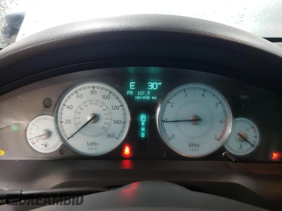 2005 Chrysler 300 with VIN 2C3JA63H25H176366, listed as a Copart auction lot 44174295 with 181,498 mi miles and Salvage Title. Bid and sale history available at carsss.com. Image 9.