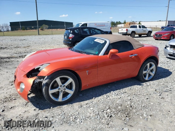 2008 Pontiac Solstice z VIN 1G2MC35BX8Y116246, wystawiony jako Copart lot #46834035 z przebiegiem 70 608 mil mil oraz Szkody całkowita. Historia ofert i sprzedaży dostępna na DreamBid. Obrazek 1.