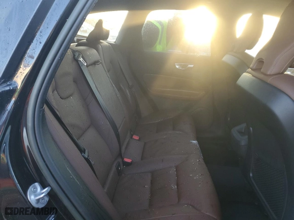 2023 Volvo XC60 Plus Bright Theme with VIN YV4L12DN3P1284785, listed as a Copart auction lot 73722614 with 0 mi miles and Salvage Title. Bid and sale history available at carsss.com. Image 11.
