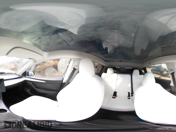 2024 Tesla Model Y Long Range с VIN 7SAYGDEE5RF983771, выставлен на аукционе Copart как лот 86153274 с пробегом 4 105 миль миль и Списание • Salvage title. История ставок и продаж доступна на DreamBid. Изображение 15.