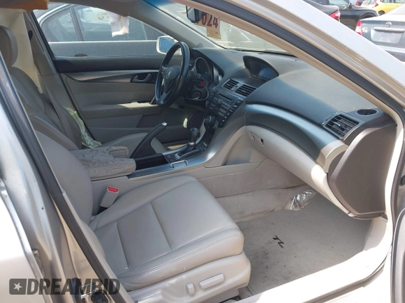 2010 Acura TL z VIN 19UUA8F21AA017361, wystawiony jako IAAI lot #42395500 z przebiegiem 123 225 mil mil oraz . Historia ofert i sprzedaży dostępna na DreamBid. Obrazek 5.
