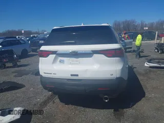 2022 Chevrolet Traverse LT z VIN 1GNEVHKW8NJ122749, wystawiony jako IAAI lot #41885902 z przebiegiem Nie podano mil oraz . Historia ofert i sprzedaży dostępna na DreamBid. Obrazek 17.