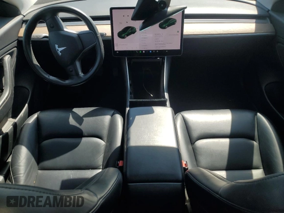 2018 Tesla Model 3 Long Range Battery z VIN 5YJ3E1EB4JF116531, wystawiony jako Copart lot #55609755 z przebiegiem 63 695 mil mil oraz Szkody całkowita. Historia ofert i sprzedaży dostępna na DreamBid. Obrazek 8.