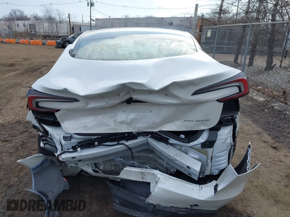 2025 Tesla Model 3 Long Range z VIN 5YJ3E1EB3SF899746, wystawiony jako IAAI lot #41678122 z przebiegiem 2 249 mil mil oraz . Historia ofert i sprzedaży dostępna na DreamBid. Obrazek 16.