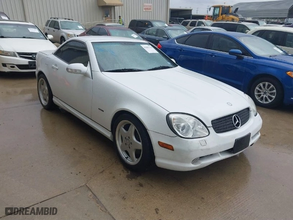 2001 Mercedes-Benz SLK-Class with VIN WDBKK65FX1F194536, listed as a IAAI auction lot 41881130 with NaN miles. Bid and sale history available at carsss.com. Image 1.