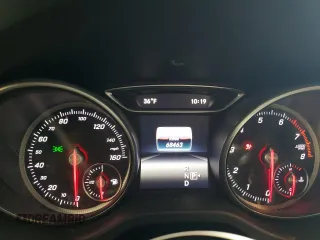 2020 Mercedes-Benz GLA 250 z VIN W1NTG4GBXLU030037, wystawiony jako Copart lot #50697205 z przebiegiem 68 463 mil mil oraz Szkoda całkowita • Salvage title. Historia ofert i sprzedaży dostępna na DreamBid. Obrazek 9.
