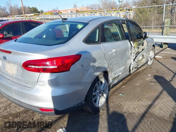 2018 Ford Focus SE with VIN 1FADP3F28JL239860, listed as a IAAI auction lot 41497350 with 84,666 mi miles. Bid and sale history available at carsss.com. Image 4.