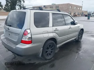 2007 Subaru Forester X w/Premium Pkg with VIN JF1SG65667H741033, listed as a IAAI auction lot 41920789 with 204,150 mi miles. Bid and sale history available at carsss.com. Image 4.