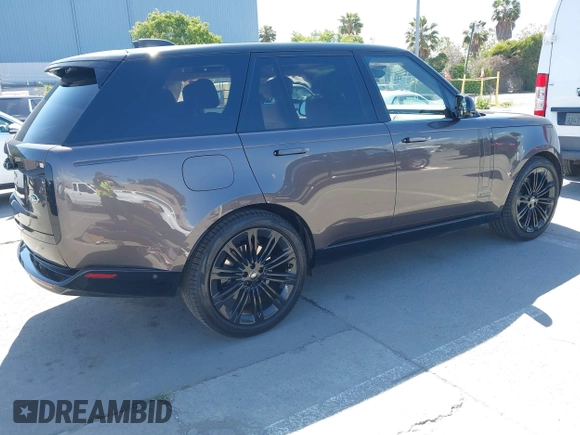 2023 Land Rover Range Rover Autobiography z VIN SALK19E78PA058614, wystawiony jako IAAI lot #42265194 z przebiegiem 30 764 mil mil oraz . Historia ofert i sprzedaży dostępna na DreamBid. Obrazek 4.