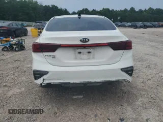 2021 Kia Forte LXS with VIN 3KPF24AD4ME299907, listed as a Copart auction lot 59294975 with 59,488 mi miles and Salvage title. Bid and sale history available at DreamBid. Image 6.