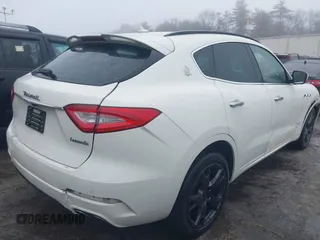 2018 Maserati Levante GranSport z VIN ZN661XUS9JX259573, wystawiony jako IAAI lot #41566757 z przebiegiem 73 922 mil mil oraz . Historia ofert i sprzedaży dostępna na DreamBid. Obrazek 4.