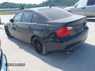 2007 BMW 3 Series 328xi с VIN WBAVC93567K032567, выставлен на аукционе IAAI как лот 42335514 с пробегом Не указан миль и . История ставок и продаж доступна на DreamBid. Изображение 3.