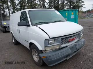 2000 GMC Safari Cargo with VIN 1GTDM19W7YB512129, listed as a IAAI auction lot 41935812 with 222,848 mi miles. Bid and sale history available at carsss.com. Image 1.