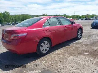 2007 Toyota Camry CE z VIN 4T1BE46K77U067512, wystawiony jako IAAI lot #42310634 z przebiegiem 153 322 mil mil oraz . Historia ofert i sprzedaży dostępna na DreamBid. Obrazek 4.